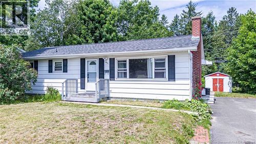 1059 York St, Fredericton, NB, E3B3S4 | Card Image