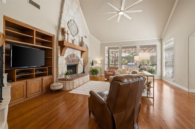 2507 Deep Eddy Trl, House other with 5 bedrooms, 4 bathrooms and null parking in Keller TX | Image 7