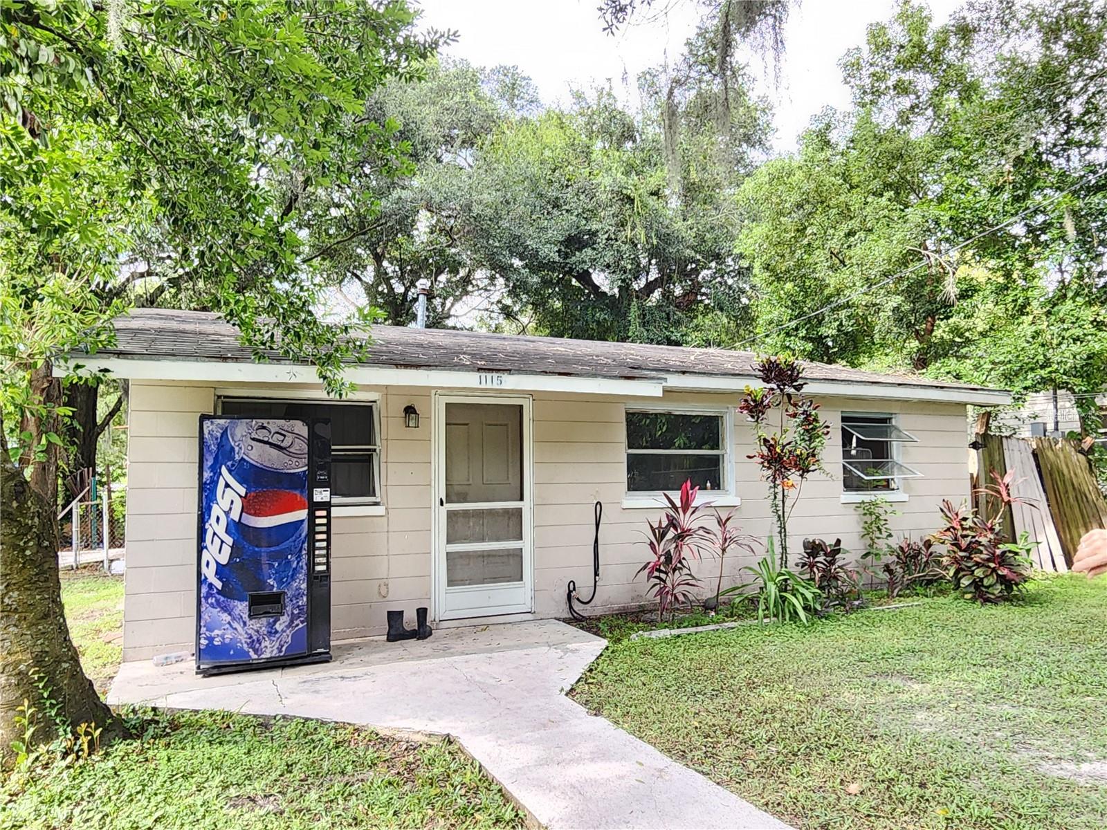 Lime St, Lakeland, FL 33815