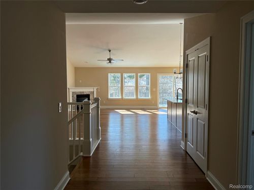 29-295 Canyon Creek Ct, Howell, MI, 48843-9204 | Card Image
