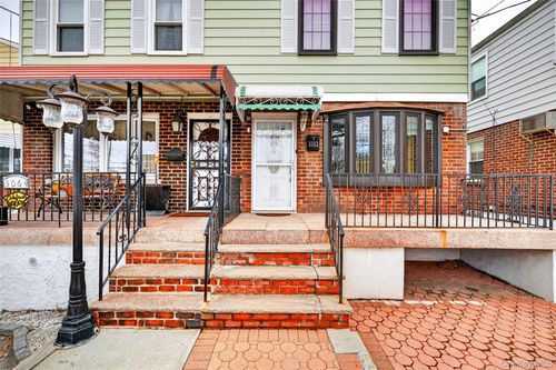 3062 Harding Ave, Bronx, NY, 10465-3439 | Card Image