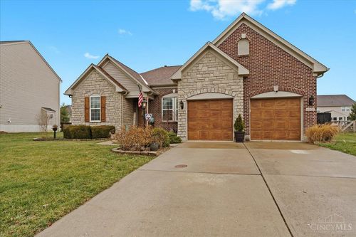 4074 Woodsly Dr, Batavia, OH, 45103-7552 | Card Image