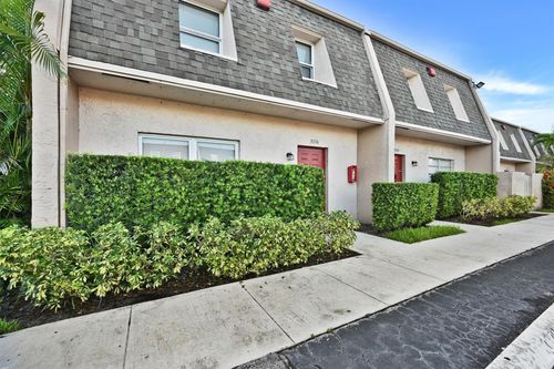 3336 Quail Close, Pompano Beach, FL, 33064-2021 | Card Image
