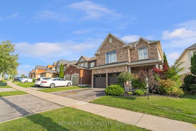 863 Coldstream Dr, House other with 4 bedrooms, 4 bathrooms and 4 parking in Oshawa ON | Image 2