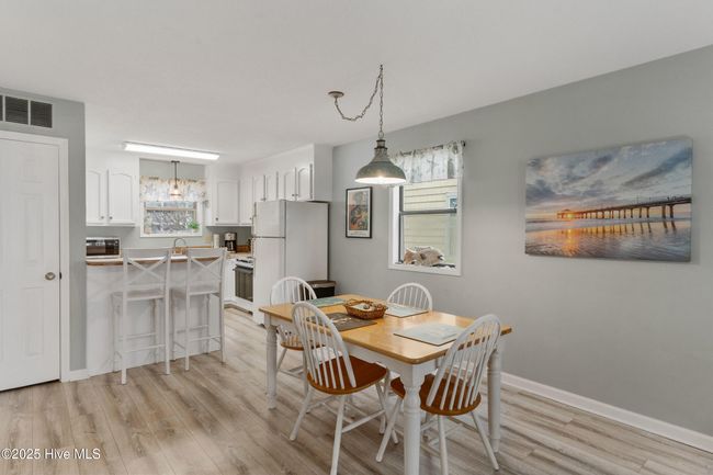 APT-1D - 1503 Carolina Beach Ave N, Condo with 2 bedrooms, 2 bathrooms and null parking in Carolina Beach NC | Image 9