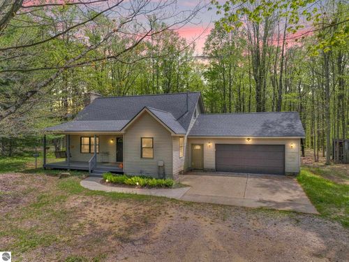 2560 S 25 Rd, Boon, MI, 49618-9749 | Card Image