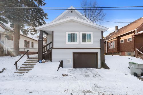 3709 N 2nd Ln, Milwaukee, WI, 53212-1515 | Card Image