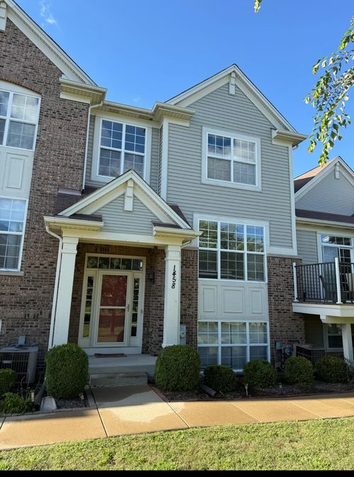 1458 Deer Pointe Dr, South Elgin, IL, 60177-1331 | Card Image