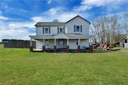 8433 Short Ln, Suffolk, VA, 23438-9601 | Card Image