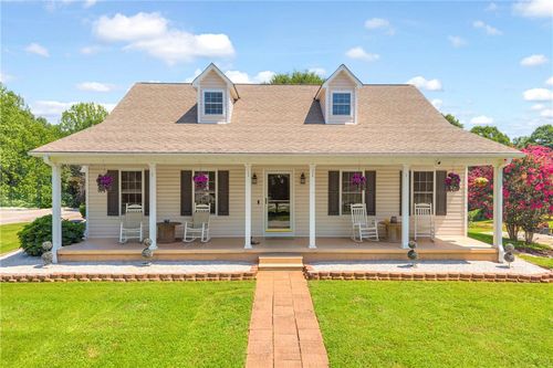 5744 N Highway 11, Walhalla, SC, 29691-3113 | Card Image