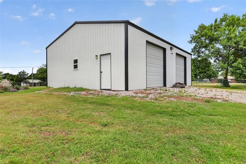 124 Pickard Dr, Mcloud, OK, 74851-8400 | Card Image