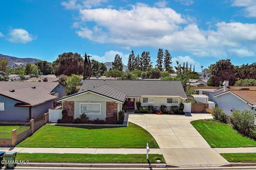 2217 Rockdale Ave, Simi Valley, CA, 93063-3707 | Card Image