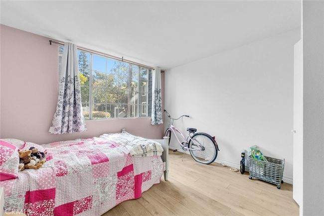 25429 Pine Creek Ln, Condo with 2 bedrooms, 1 bathrooms and 2 parking in Wilmington CA | Image 18