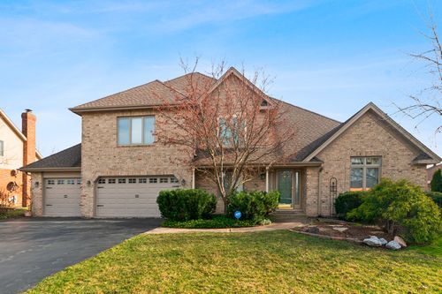 8899 Charrington Dr, Frankfort, IL, 60423-9440 | Card Image
