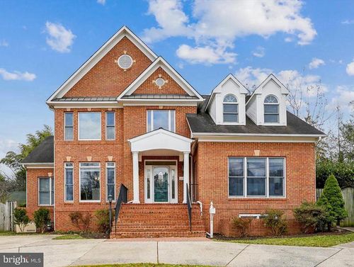 5704 Maiden Ln, BETHESDA, MD, 20817-6268 | Card Image