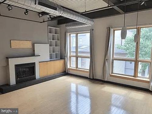 ste-202-75 Maple St, Conshohocken, PA, 19428-3618 | Card Image