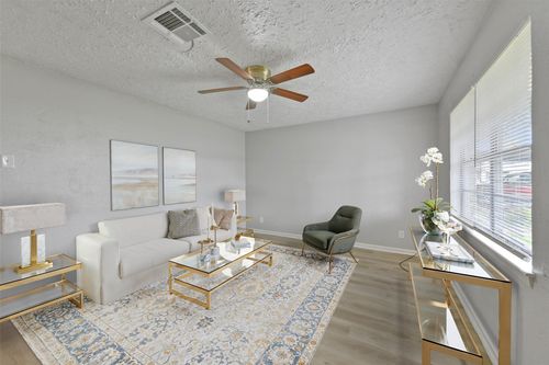 2803 22nd St, Dickinson, TX, 77539-3662 | Card Image