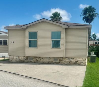 20 Conch Dr., Home with 2 bedrooms, 2 bathrooms and null parking in Port Isabel TX | Image 1