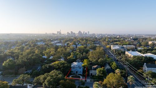 124 W Mulberry Ave, San Antonio, TX, 78212-2975 | Card Image