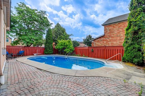 3246 Fanleaf Dr, Mississauga, ON, L5N7C9 | Card Image