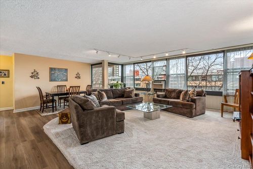 8c-7-24 166th Street, New York, NY, 11357 | Card Image