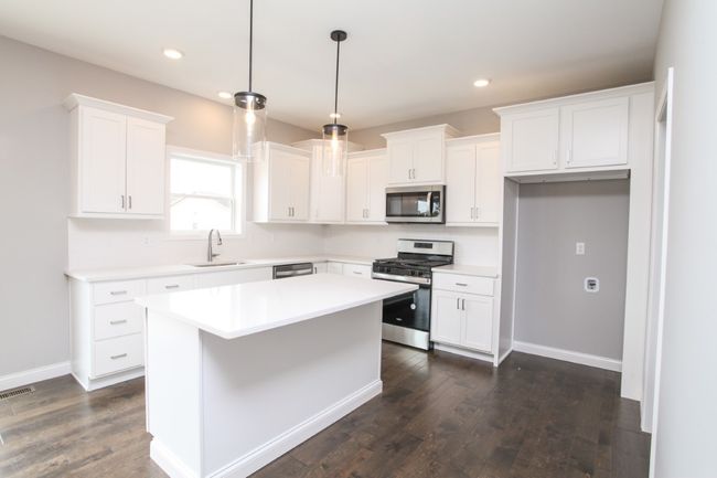 511 Bobwhite Way, House other with 5 bedrooms, 3 bathrooms and 3 parking in Normal IL | Image 11