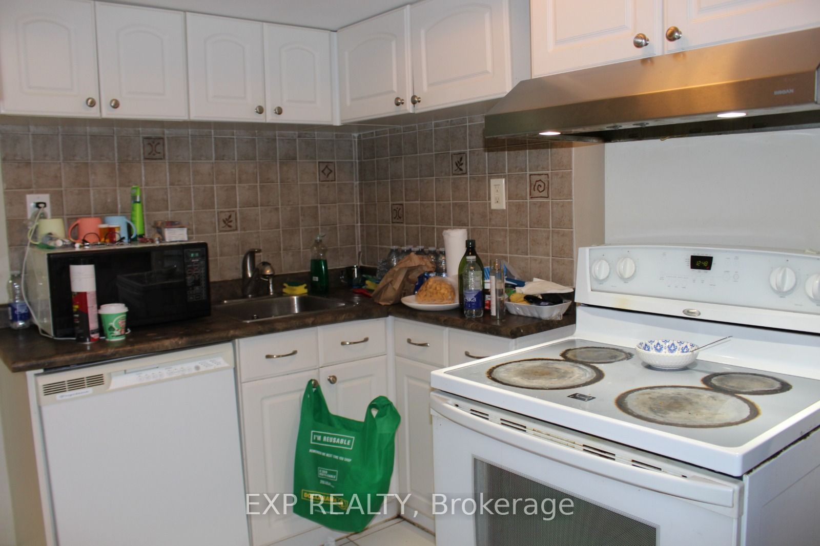 Residential Lease in Toronto E06 4