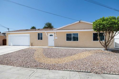 722 Osage St, Spring Valley, CA, 91977-5516 | Card Image