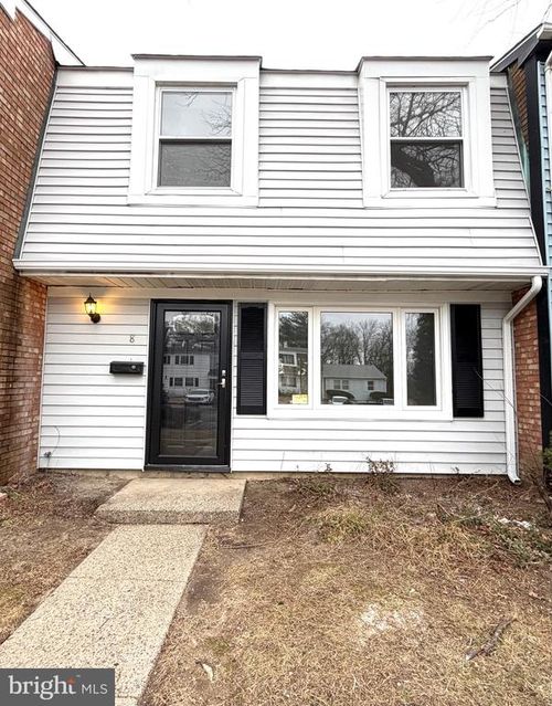 8 Royal Ct, WILLINGBORO, NJ, 08046-2517 | Card Image