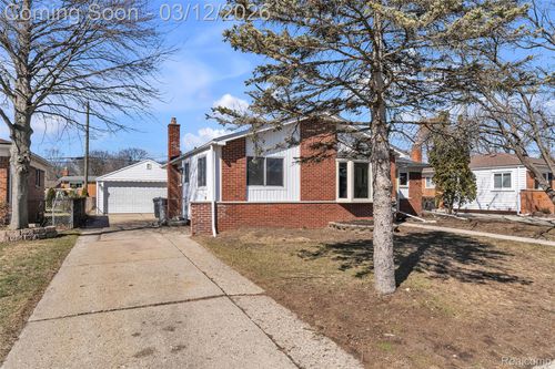 19261 Osmus St, Livonia, MI, 48152-1570 | Card Image