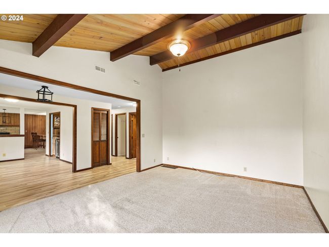 Living Room | Image 7
