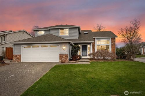 18820 112th Pl Se, Renton, WA, 98055-7156 | Card Image