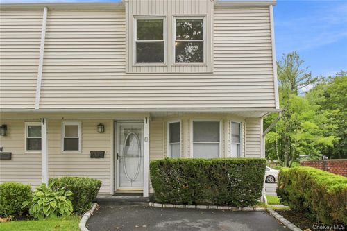 8 Manors Dr, Jericho, NY, 11753-1729 | Card Image