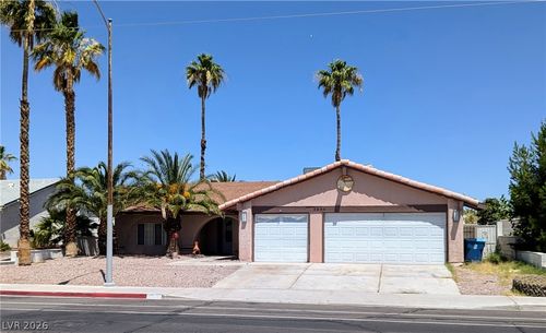 3204 Lindell Rd, Las Vegas, NV, 89146-7965 | Card Image