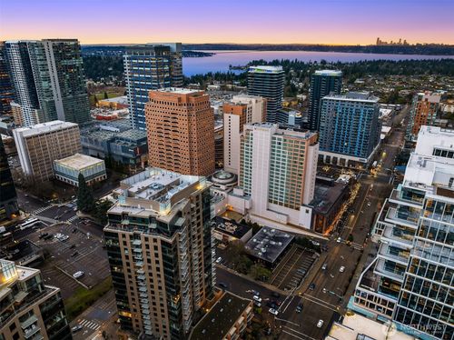 unit-809-10610 Ne 9th Pl, Bellevue, WA, 98004-8637 | Card Image