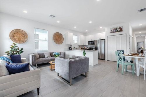 2615 Hiawatha Avenue, West Palm Beach, FL, 33409 | Card Image