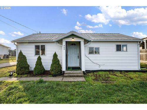 860 Burton St, Harrisburg, OR, 97446-9540 | Card Image