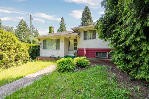 8274 Wedgewood St, Burnaby, BC, V3N1C4 | Card Image