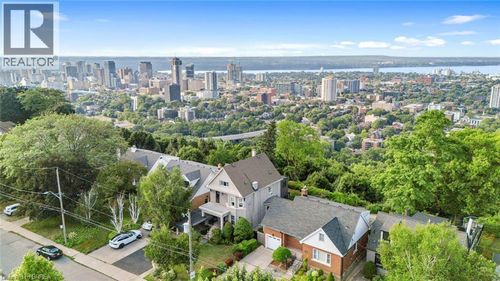 47 Mountain Park Ave, Hamilton, ON, L9A1A1 | Card Image