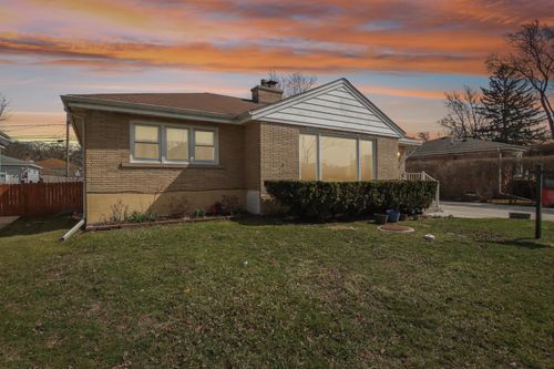 7641 Kilbourn Ave, Skokie, IL, 60076-3739 | Card Image