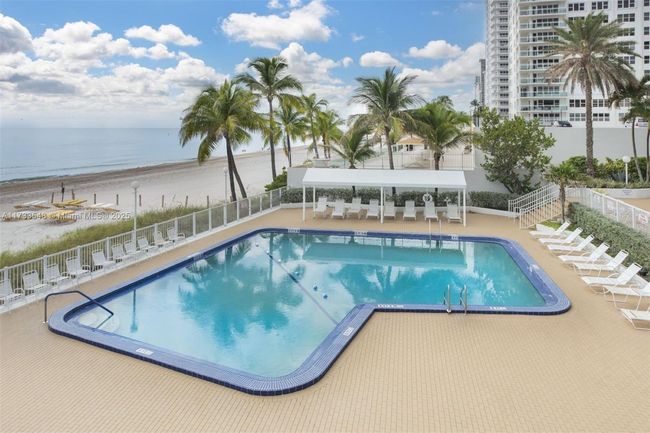 APT-1615 - 4010 Galt Ocean Dr, Condo with 1 bedrooms, 1 bathrooms and null parking in Fort Lauderdale FL | Image 18