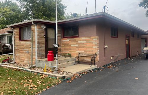 407 S 6th St, Kirkland, IL, 60146-8452 | Card Image