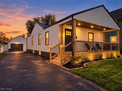39 Forest Ave Se, Massillon, OH, 44646-8129 | Card Image
