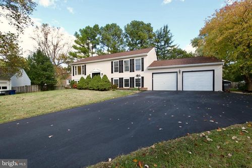 10217 Mckean Ct, GREAT FALLS, VA, 22066-4204 | Card Image