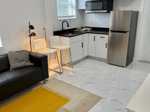 851 Nw 4th Ave, Pompano Beach, FL, 33060-5591 | Card Image