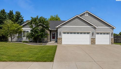 4203 Valencia Dr, Pasco, WA, 99301-8198 | Card Image