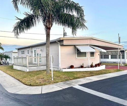 93-11211 101st St, Largo, FL, 33773-4036 | Card Image