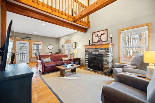 326 Cascade Cir, Russell Springs, KY, 42642-9089 | Card Image