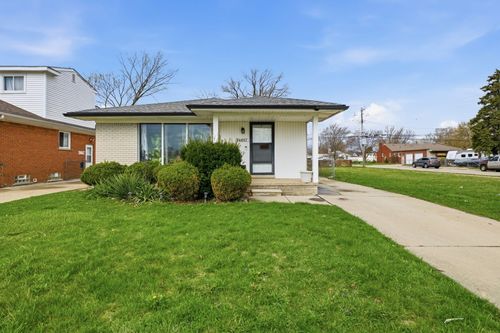 24657 Flower Ave, Eastpointe, MI, 48021-1059 | Card Image