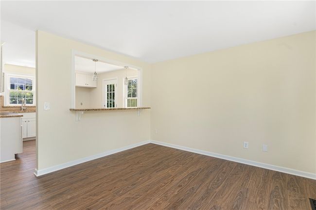 208 W View Rd, House other with 4 bedrooms, 3 bathrooms and 4 parking in Middletown RI | Image 18